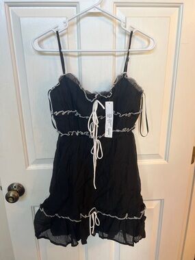 Black And Vintage Style White Dress for Sale up to 90% Off: Poshmark Black And Vintage Style White Dress for Sale up to 90% Off: Poshmark
